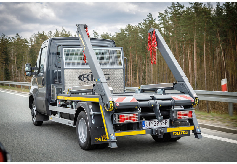 Iveco Daily 70C18 + KING Bramowiec / Skiploader / Absetzkipper - Nuožulnaus pakėlimo ant platformos sunkvežimis: foto 1 Iveco Daily 70C18 + KING Bramowiec / Skiploader / Absetzkipper - Nuožulnaus pakėlimo ant platformos sunkvežimis: foto 1