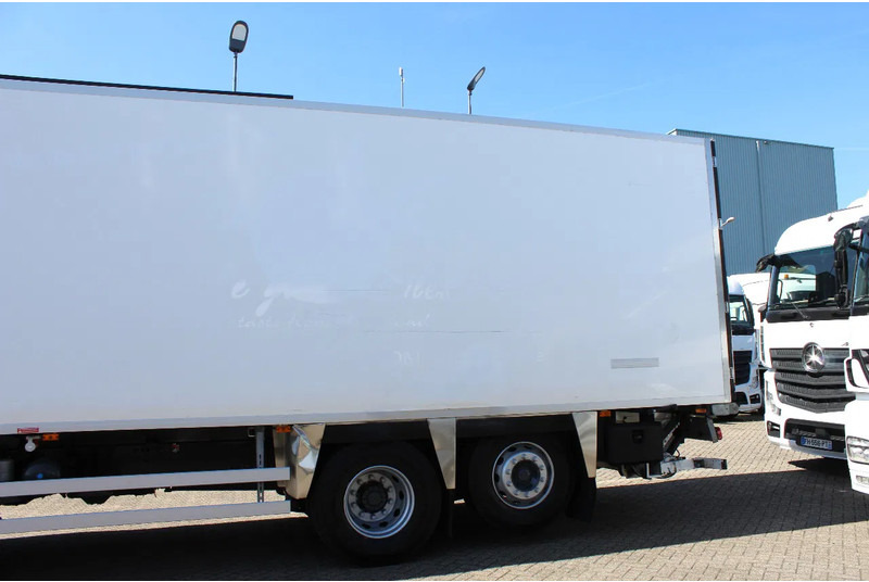 Renault Premium 310 * EURO5 * CARRIER SUPRA 850 * 6X2 * MANUAUL * - Refrižeratorius sunkvežimis: foto 5 Renault Premium 310 * EURO5 * CARRIER SUPRA 850 * 6X2 * MANUAUL * - Refrižeratorius sunkvežimis: foto 5