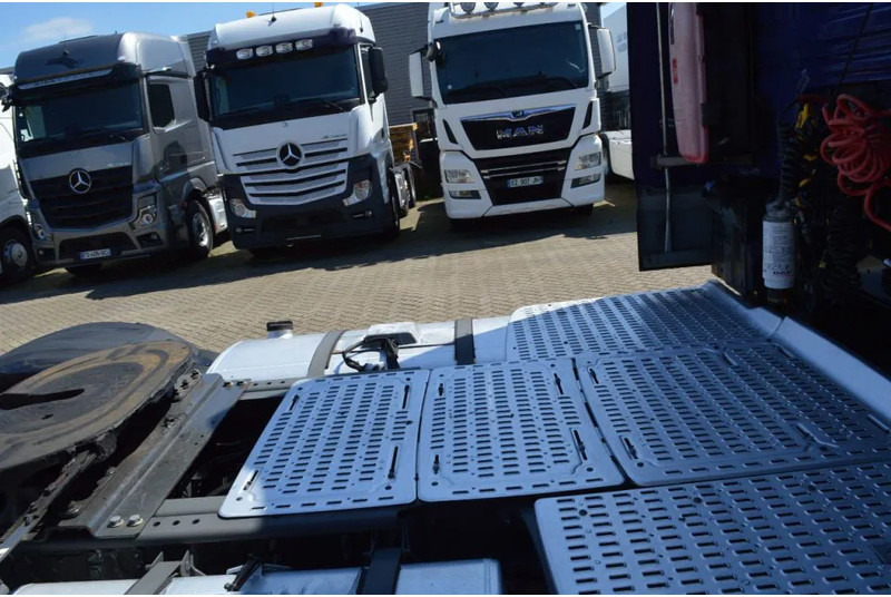 DAF XF 106.440 * EURO6 * 2 TANK * 1200L * 2 BED * - Vilkikas: foto 5 DAF XF 106.440 * EURO6 * 2 TANK * 1200L * 2 BED * - Vilkikas: foto 5