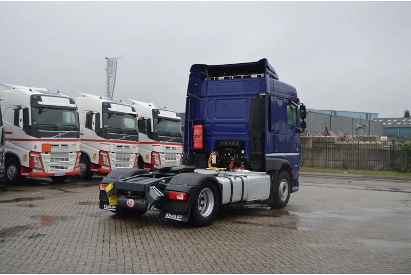 DAF XF 106.440 * EURO6 * 2 TANK * 2 BED * - Vilkikas: foto 4 DAF XF 106.440 * EURO6 * 2 TANK * 2 BED * - Vilkikas: foto 4