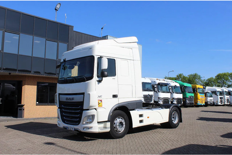 DAF XF 510 * RETARDER * 4X2 * ADR * - Vilkikas: foto 1 DAF XF 510 * RETARDER * 4X2 * ADR * - Vilkikas: foto 1