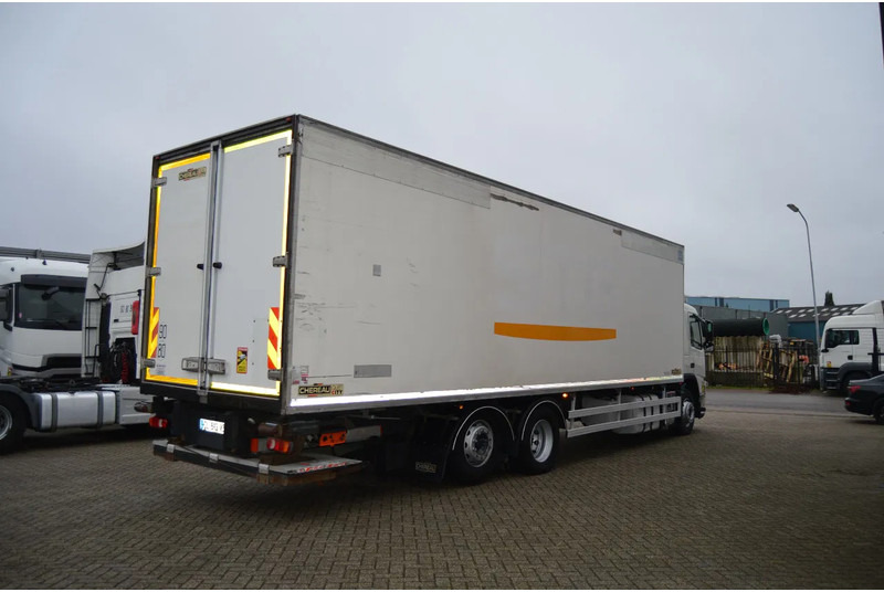 Volvo FM 370 * EURO5 * CARRIER SUPRA 950 SILENT * 6X2 * - Refrižeratorius sunkvežimis: foto 3 Volvo FM 370 * EURO5 * CARRIER SUPRA 950 SILENT * 6X2 * - Refrižeratorius sunkvežimis: foto 3