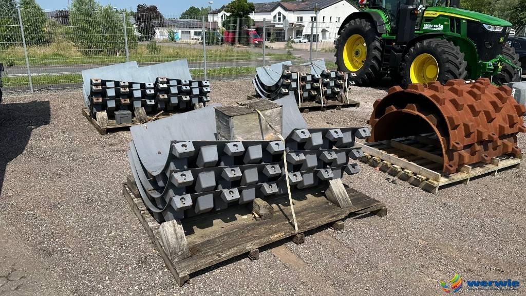 Hamm HAMM + VOLVO Stampffußschalen  - Atsarginės dalys - Volas: foto 3 Hamm HAMM + VOLVO Stampffußschalen  - Atsarginės dalys - Volas: foto 3