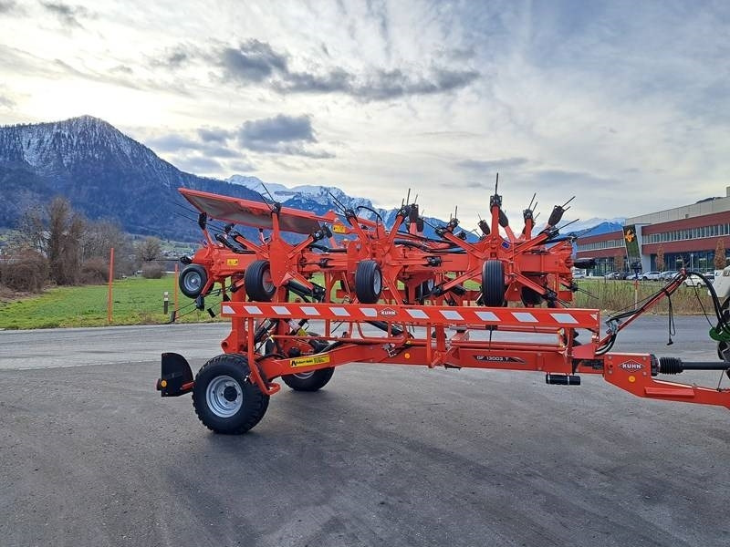 Kuhn Giroheuer GF 13003 T - Šieno grėblys/ Vartytuvas: foto 4 Kuhn Giroheuer GF 13003 T - Šieno grėblys/ Vartytuvas: foto 4