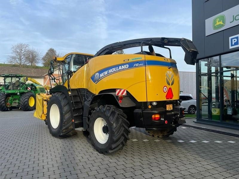 New Holland FR 450 - Pašarų kombainas: foto 3 New Holland FR 450 - Pašarų kombainas: foto 3