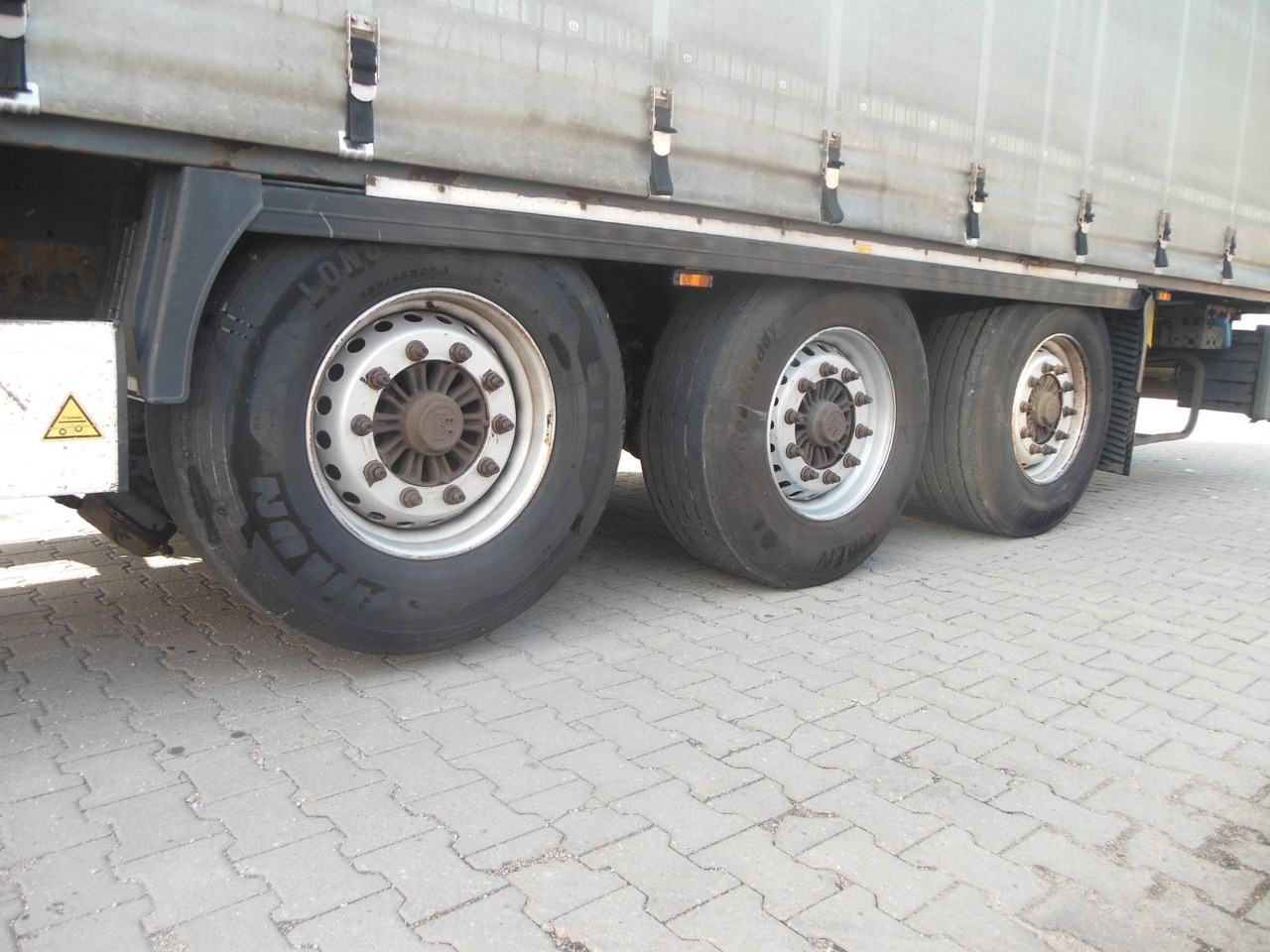 Krone SD, BPW, HUBDACH, LIFT ACHSE, 3 STÜCKS AM LAGER - Tentinė puspriekabė: foto 5 Krone SD, BPW, HUBDACH, LIFT ACHSE, 3 STÜCKS AM LAGER - Tentinė puspriekabė: foto 5