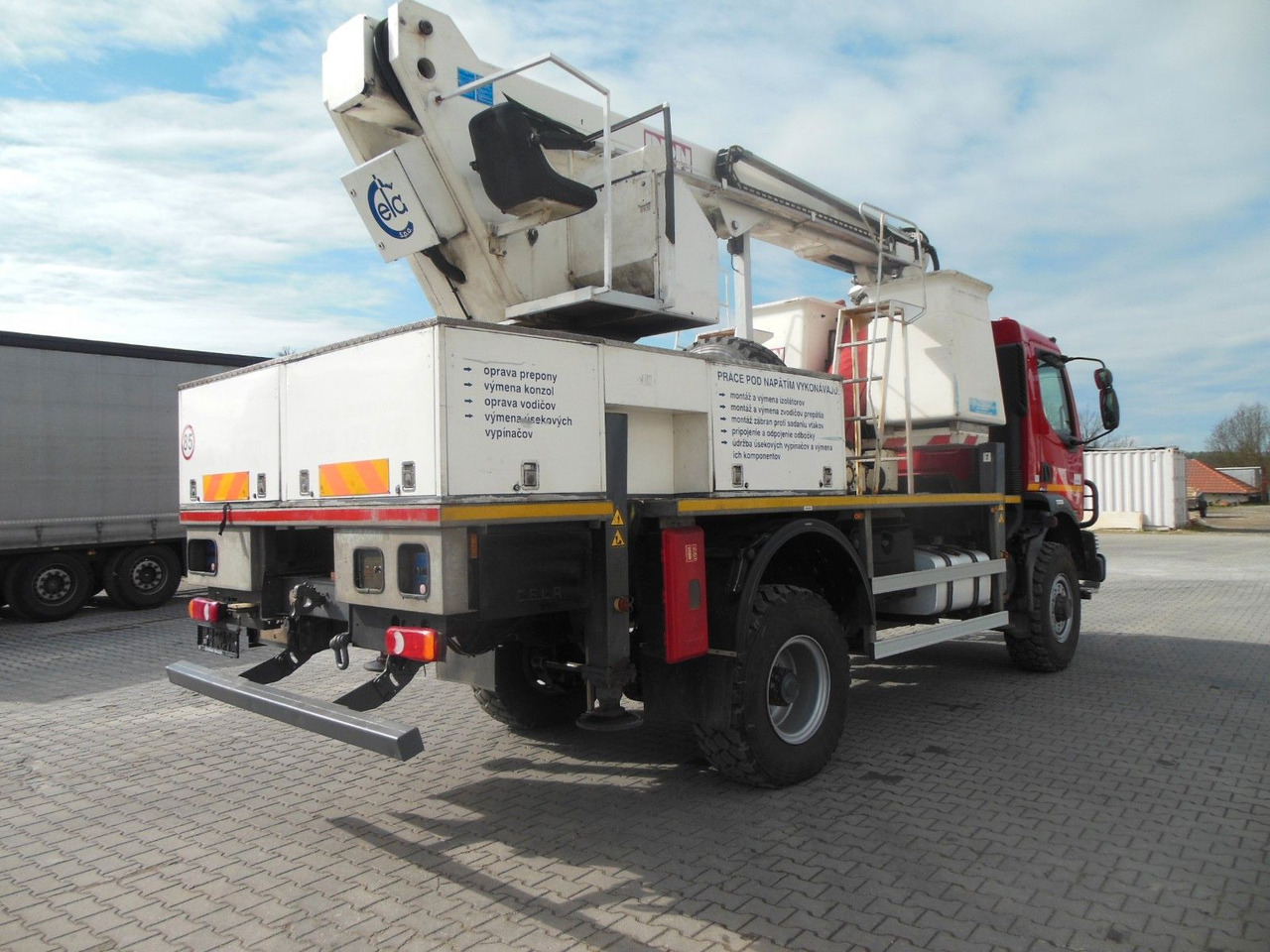 Renault MIDLUM 220.14,4X4,HUBARBEITBÜHNE 16,5M, ISOLIERT - Autobokštelio: foto 3 Renault MIDLUM 220.14,4X4,HUBARBEITBÜHNE 16,5M, ISOLIERT - Autobokštelio: foto 3