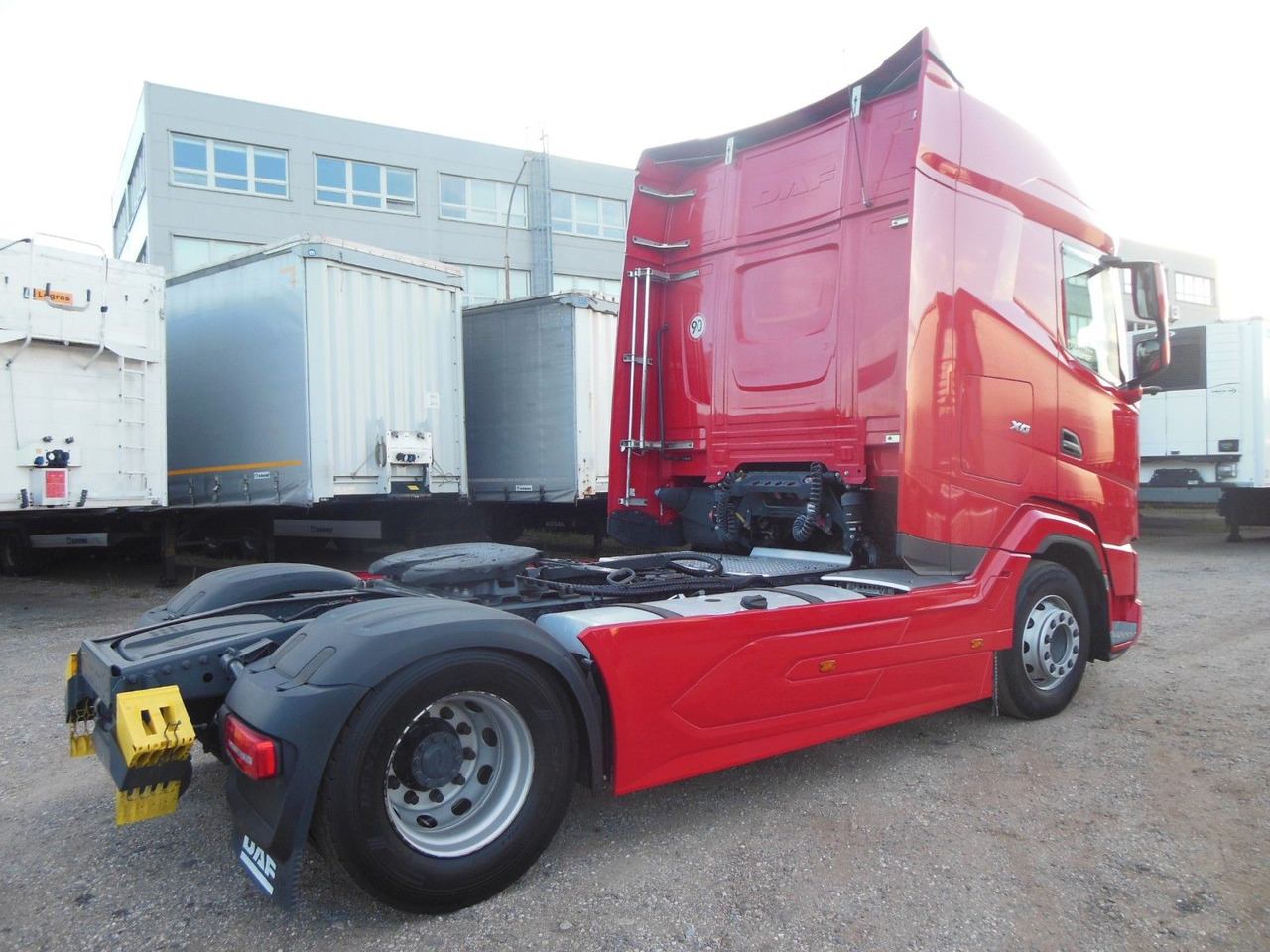 DAF XG 480, KIPPHYDRAULIK, STANDKLIMA, WIE NEUE!!! - Vilkikas: foto 3 DAF XG 480, KIPPHYDRAULIK, STANDKLIMA, WIE NEUE!!! - Vilkikas: foto 3