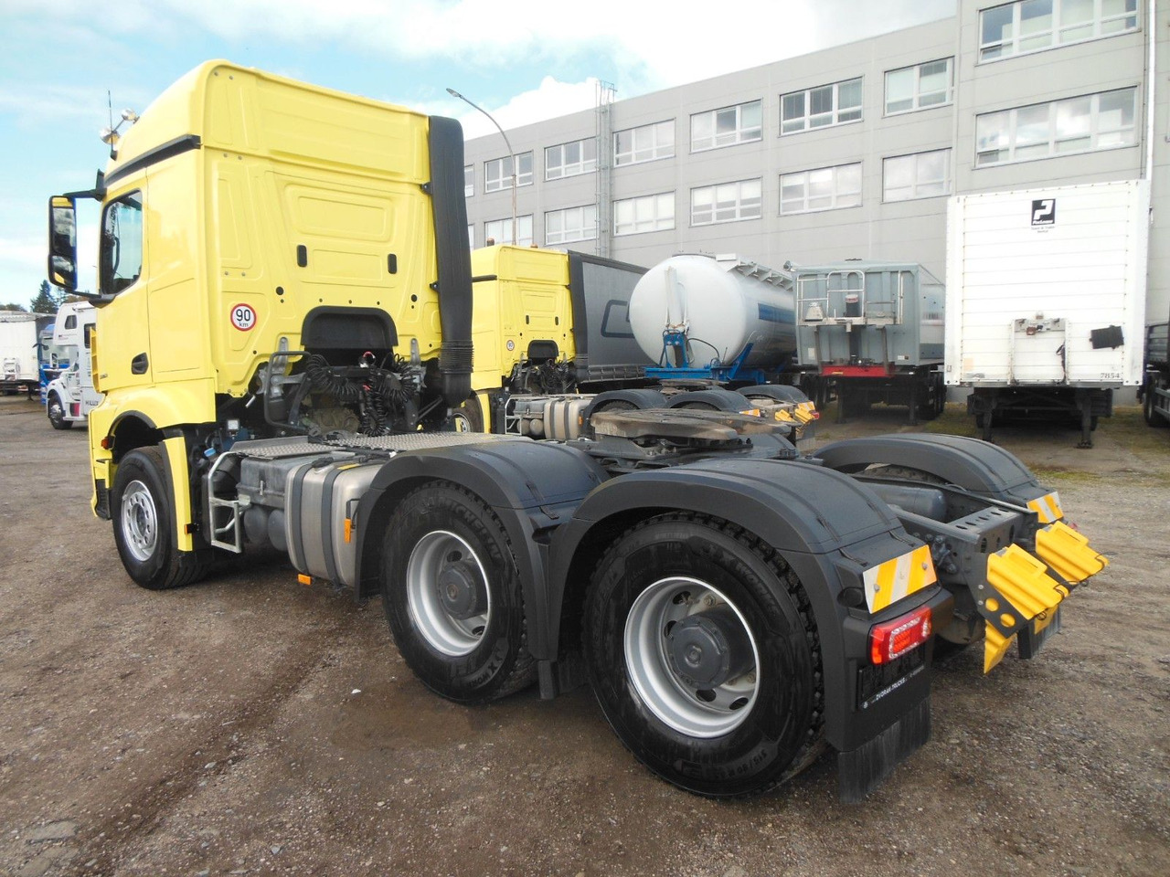 Mercedes-Benz ACTROS 3353, 6X4, 120.000 KG, TRK, 4 STÜCKS, - Vilkikas: foto 4 Mercedes-Benz ACTROS 3353, 6X4, 120.000 KG, TRK, 4 STÜCKS, - Vilkikas: foto 4
