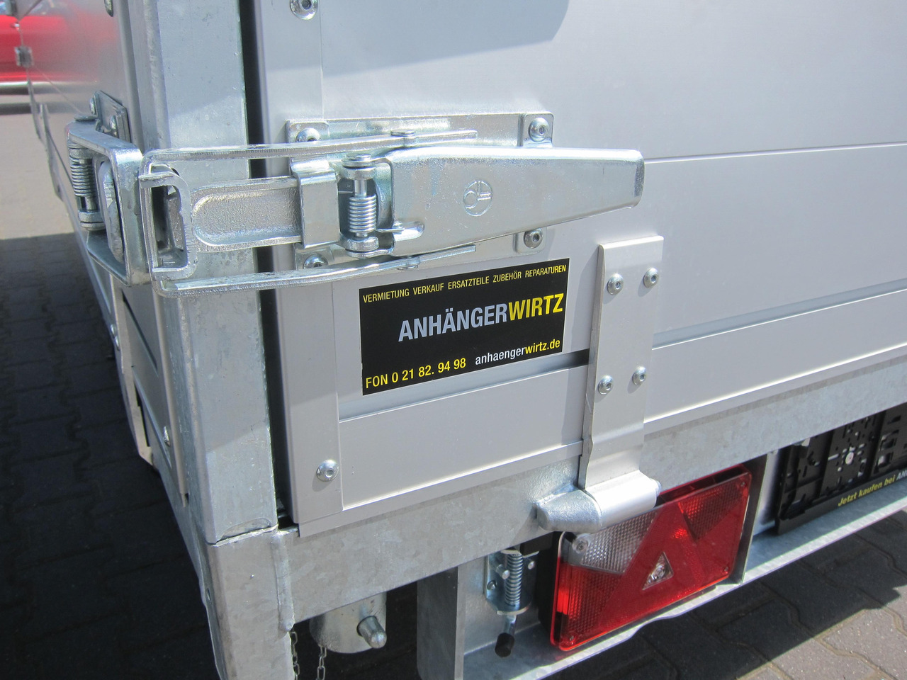 Anssems Kipper KSX 3000 Elektrisch 305x178x30cm Stahlboden niedrig Fahrgestell 3000kg online Aktion - Savivartis priekaba: foto 5 Anssems Kipper KSX 3000 Elektrisch 305x178x30cm Stahlboden niedrig Fahrgestell 3000kg online Aktion - Savivartis priekaba: foto 5