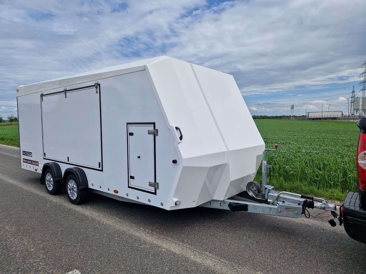 BJT Race Sport Transporter 500x200x175cm Alufelgen 4x12" 2600kg Sonderpreis reduziert - Furgonas priekaba: foto 2 BJT Race Sport Transporter 500x200x175cm Alufelgen 4x12" 2600kg Sonderpreis reduziert - Furgonas priekaba: foto 2