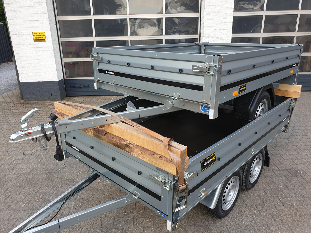 Brenderup 3205 SUB 750 204x142x35cm (XS) 750kg TOPSELLER - Platforminė/ Bortinė priekaba: foto 1 Brenderup 3205 SUB 750 204x142x35cm (XS) 750kg TOPSELLER - Platforminė/ Bortinė priekaba: foto 1