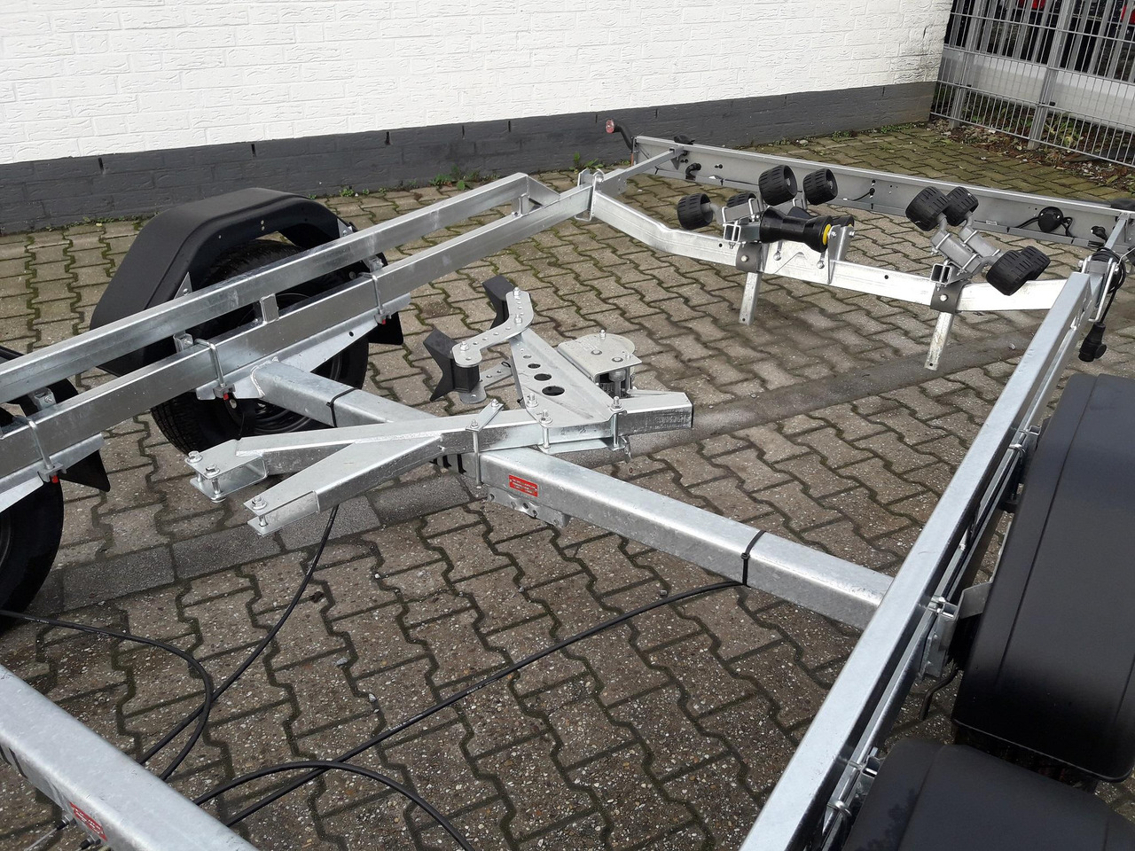 Brenderup Bootstrailer Premium 242500 TB SR 2500 Superrollen Winde 2500kg 312269 Modell 2024 - Valties priekaba: foto 4 Brenderup Bootstrailer Premium 242500 TB SR 2500 Superrollen Winde 2500kg 312269 Modell 2024 - Valties priekaba: foto 4