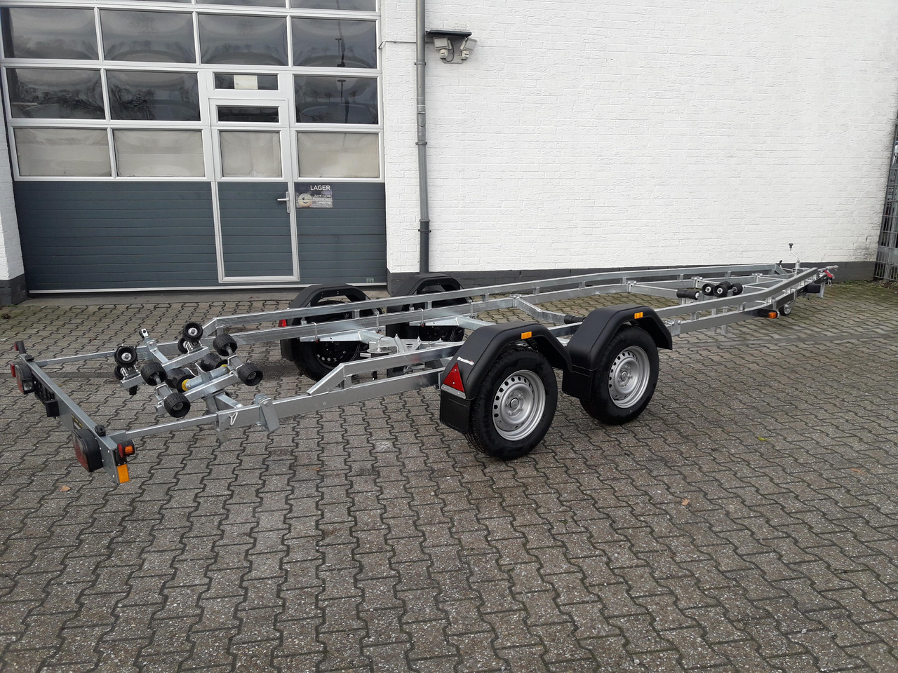 Brenderup Bootstrailer Premium 242500 TB SR 2500 Superrollen Winde 2500kg 312269 Modell 2024 - Valties priekaba: foto 5 Brenderup Bootstrailer Premium 242500 TB SR 2500 Superrollen Winde 2500kg 312269 Modell 2024 - Valties priekaba: foto 5