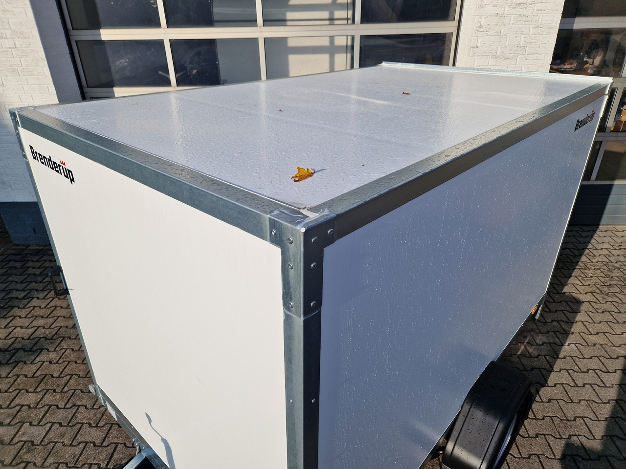 Brenderup Cargo Dynamic CD260 B R 260x153x150cm niedrig Heckrampe Wabenwände (S) 1300kg - Furgonas priekaba: foto 4 Brenderup Cargo Dynamic CD260 B R 260x153x150cm niedrig Heckrampe Wabenwände (S) 1300kg - Furgonas priekaba: foto 4