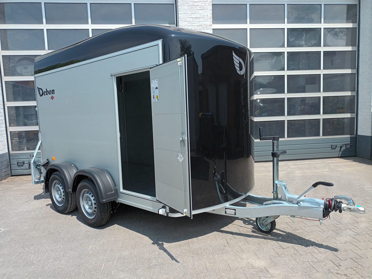 Cargo Roadster 500+ 312x167x199cm Alu Poly black Seitentür Pullman 100km/H 2600kg - Automobilinė priekaba: foto 1 Cargo Roadster 500+ 312x167x199cm Alu Poly black Seitentür Pullman 100km/H 2600kg - Automobilinė priekaba: foto 1