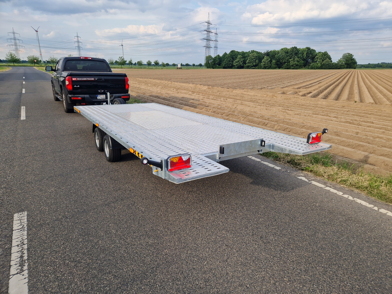 Cartrailer Expert 3050 easyload black 500x216cm Boden ankippbar Winde Resrad 10" 3000kg 100km/H - Autovežis priekaba: foto 4 Cartrailer Expert 3050 easyload black 500x216cm Boden ankippbar Winde Resrad 10" 3000kg 100km/H - Autovežis priekaba: foto 4