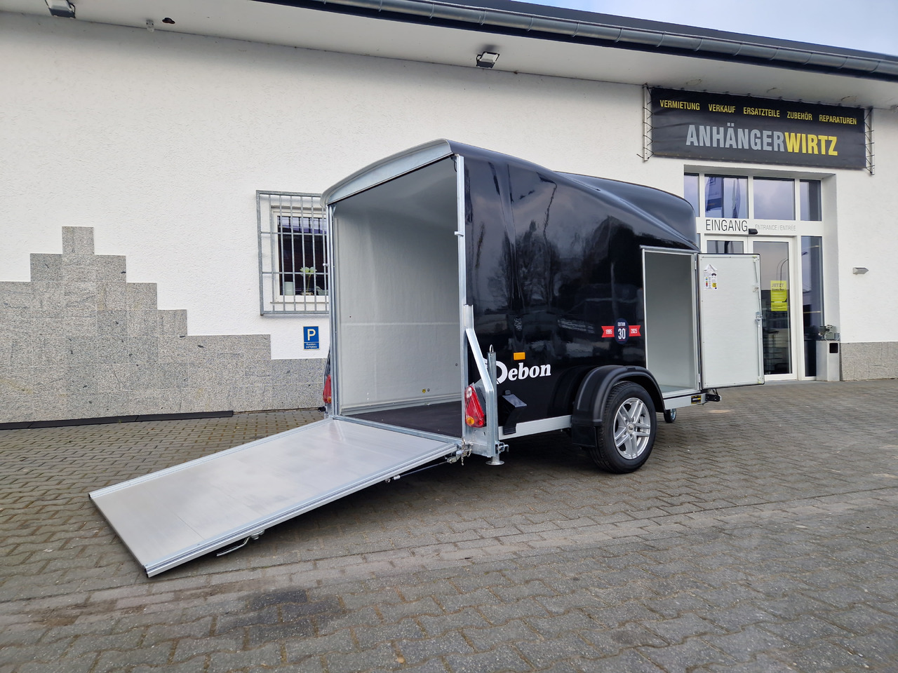 Debon Cargo 1300 300x152x168cm black Seitentür Alufelgen silver Pullman II 100km/H 1300kg Modell 25 lizingą Debon Cargo 1300 300x152x168cm black Seitentür Alufelgen silver Pullman II 100km/H 1300kg Modell 25: foto 12