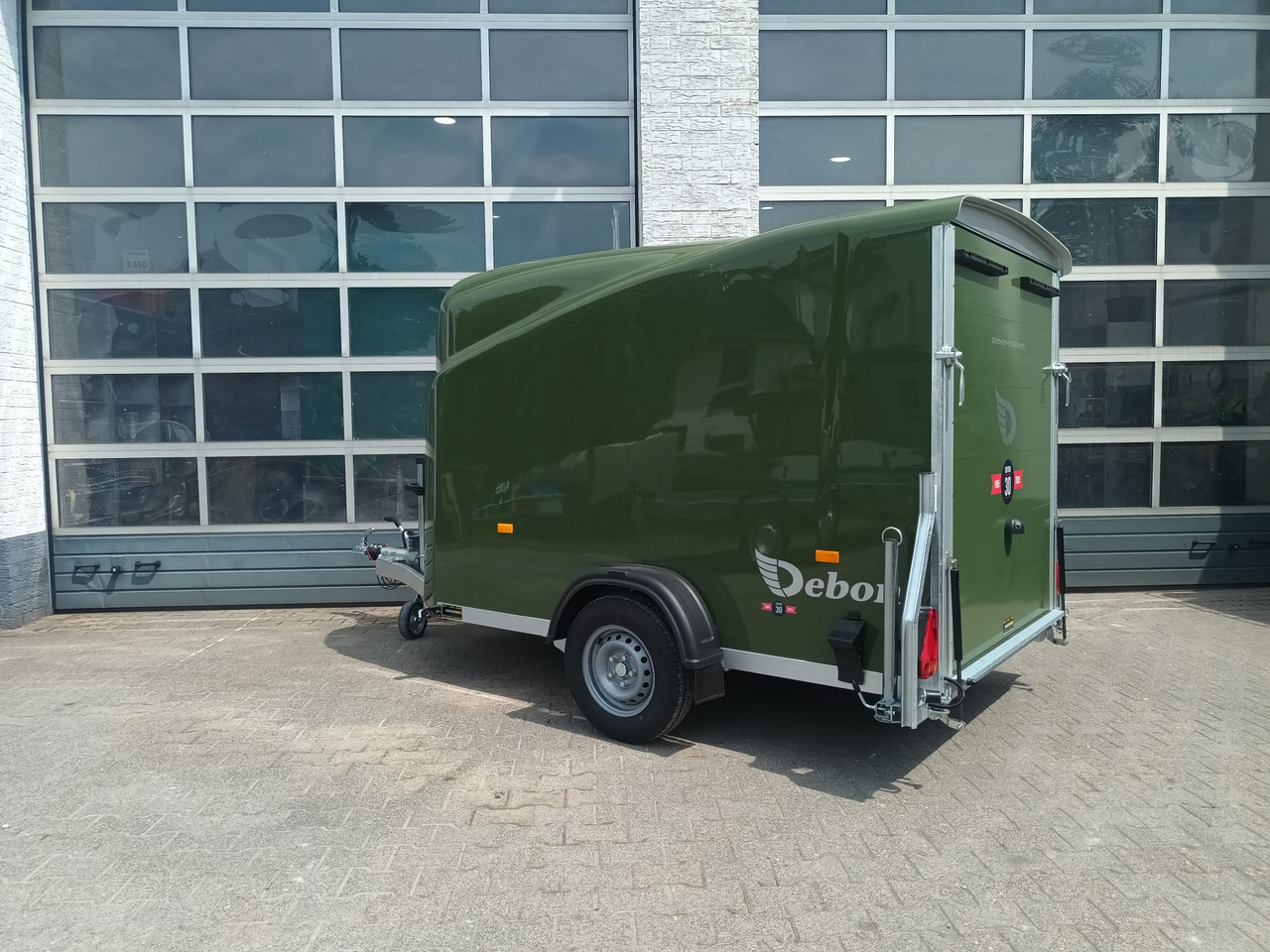 Debon Cargo 1300 300x152x168cm natur green Seitentür Pullman 1300kg 100km/H Juli Aktion 2025 - Automobilinė priekaba: foto 5 Debon Cargo 1300 300x152x168cm natur green Seitentür Pullman 1300kg 100km/H Juli Aktion 2025 - Automobilinė priekaba: foto 5