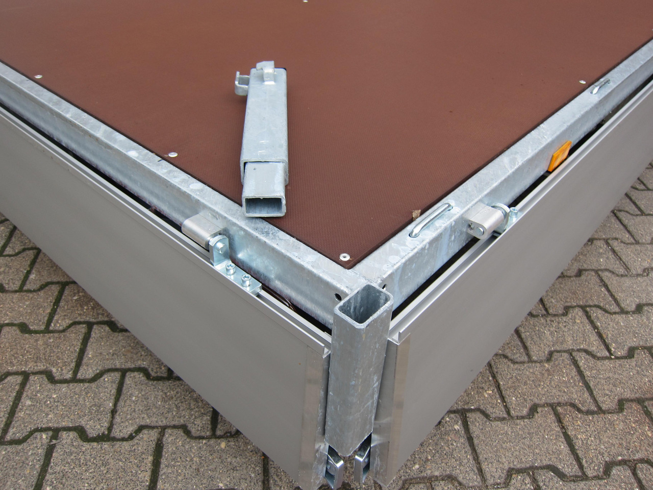 Automobilinė priekaba Hochlader 310x160x30cm Lfh: 56cm 10" niedrig Fahrwerk (M) 1350kg: foto 6
