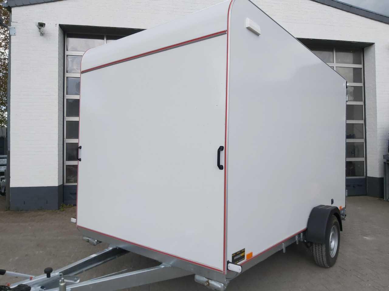 Koffer Sport Camp TFS 360.00 360x200x210cm aero Seitentür Fenster Bett (L) 1300kg 100km/H - Prikabinamas namelis: foto 4 Koffer Sport Camp TFS 360.00 360x200x210cm aero Seitentür Fenster Bett (L) 1300kg 100km/H - Prikabinamas namelis: foto 4