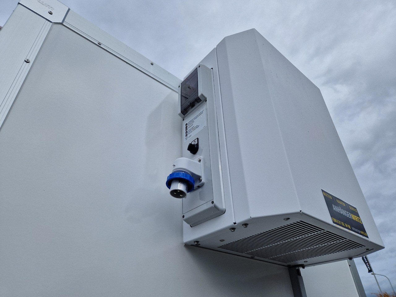 Refrižeratorius priekaba Kühlanhänger AZKF C 2735/155 343x154x200cm CiBIN 230V +Standkühlung (L) 2700kg Abverkauf: foto 9