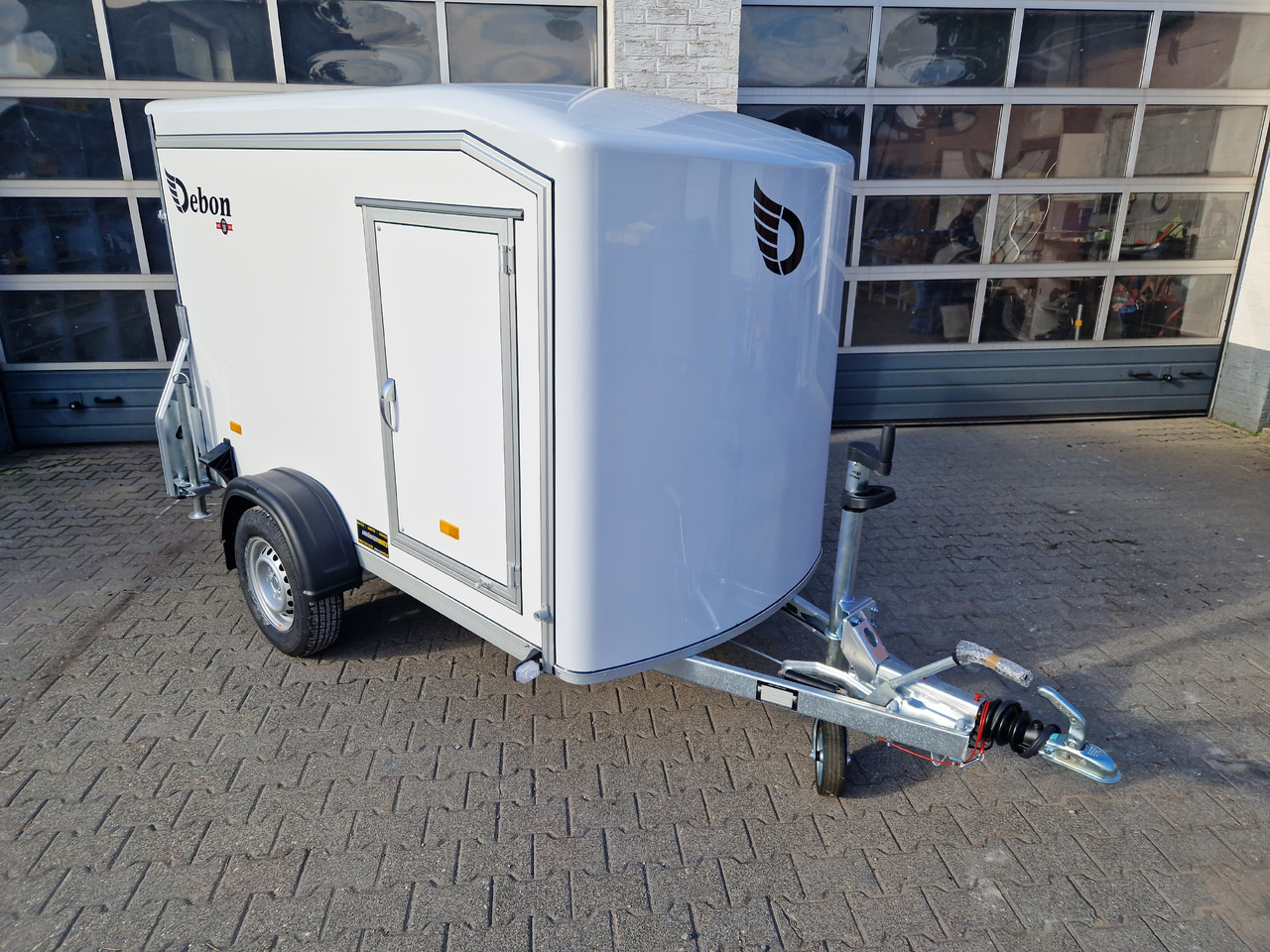 Roadster Sport C255 252x125x154cm aero Sandwich Poly weiß Seitentür Rampekombi (S) 1300kg - Furgonas priekaba: foto 2 Roadster Sport C255 252x125x154cm aero Sandwich Poly weiß Seitentür Rampekombi (S) 1300kg - Furgonas priekaba: foto 2
