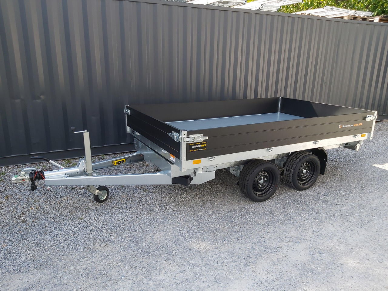 Savivartis priekaba Saris Kipper K3 306 184 2700 2 E 306x184x30cm black Edition Elektro 13" 2700kg Januar Aktion: foto 8