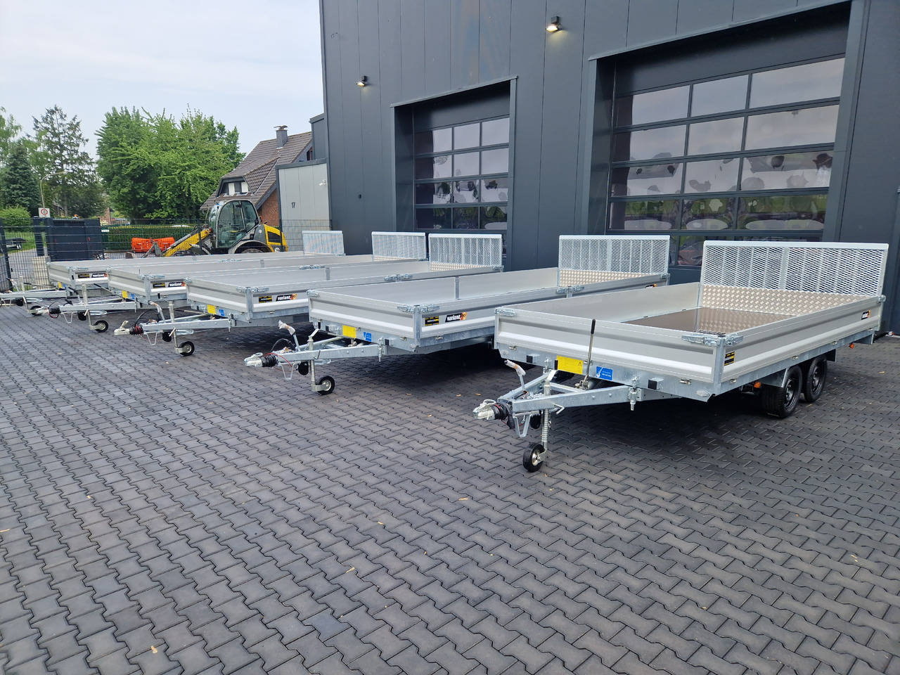 Variant Maschinentransporter 3542 UX Maxi Load Tandem Parabelfeder LED Felgen black 3500kg - Priekaba spec technikai: foto 3 Variant Maschinentransporter 3542 UX Maxi Load Tandem Parabelfeder LED Felgen black 3500kg - Priekaba spec technikai: foto 3