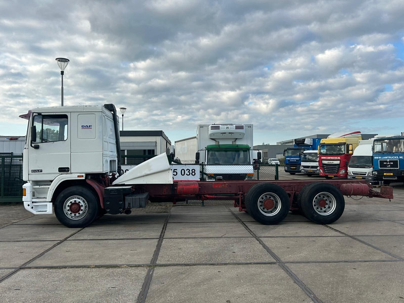 DAF 95.400 - Važiuoklės sunkvežimis: foto 2 DAF 95.400 - Važiuoklės sunkvežimis: foto 2