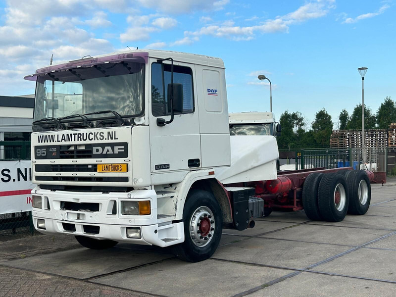 DAF 95.400 TOP CONDITION - Važiuoklės sunkvežimis: foto 1 DAF 95.400 TOP CONDITION - Važiuoklės sunkvežimis: foto 1