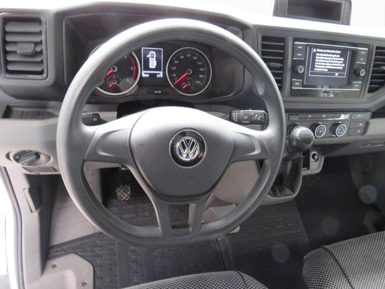 VOLKSWAGEN Crafter 35 L3H3 Kasten Euro6 Klima ZV - Krovininis mikroautobusas: foto 2 VOLKSWAGEN Crafter 35 L3H3 Kasten Euro6 Klima ZV - Krovininis mikroautobusas: foto 2