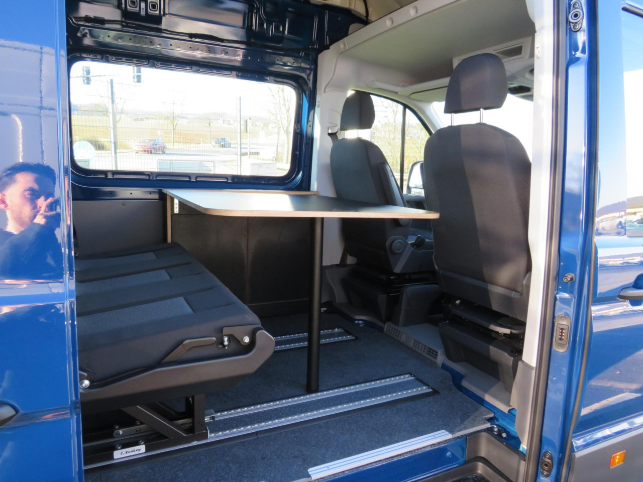 VOLKSWAGEN Crafter 55 L5 Superhochdach Doka BOTT-Ausbau Klima - Krovininis mikroautobusas: foto 5 VOLKSWAGEN Crafter 55 L5 Superhochdach Doka BOTT-Ausbau Klima - Krovininis mikroautobusas: foto 5