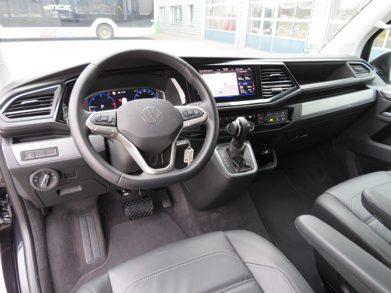 Lengvasis automobilis VOLKSWAGEN T6.1 Multivan Comfortline Edition Court Bluetooth: foto 8