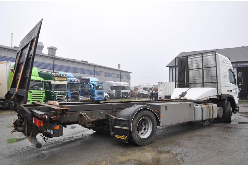 Volvo FM12 380 4X2 - Konteineris-vežimus/ Sukeisti kūną sunkvežimis: foto 4 Volvo FM12 380 4X2 - Konteineris-vežimus/ Sukeisti kūną sunkvežimis: foto 4