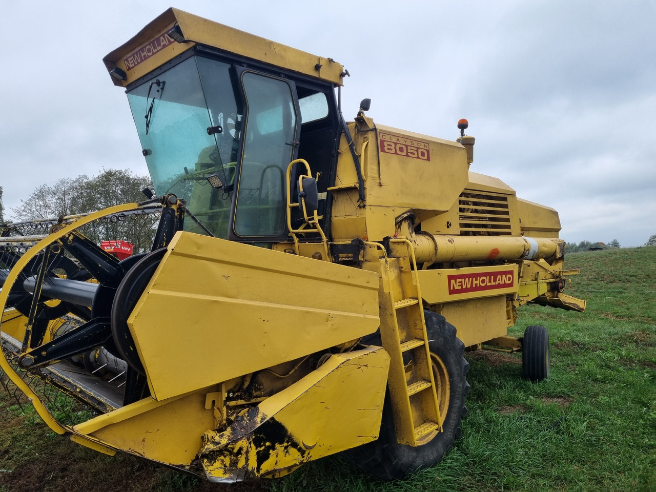 Derliaus nuėmimo kombainas New Holland 8050: foto 6