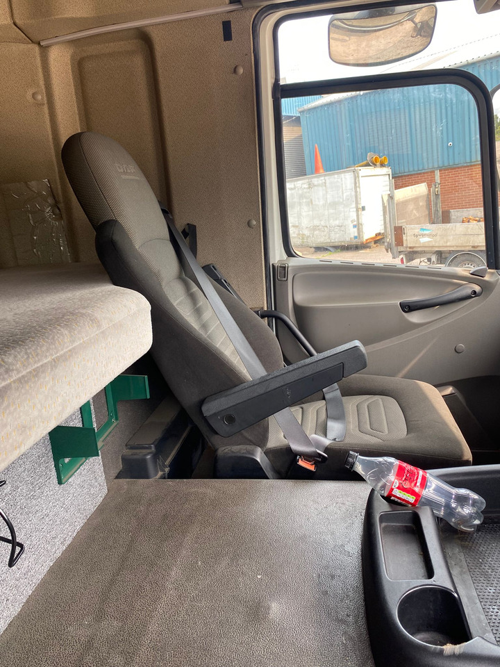 DAF CF 65 250 - Tentinis sunkvežimis: foto 3 DAF CF 65 250 - Tentinis sunkvežimis: foto 3