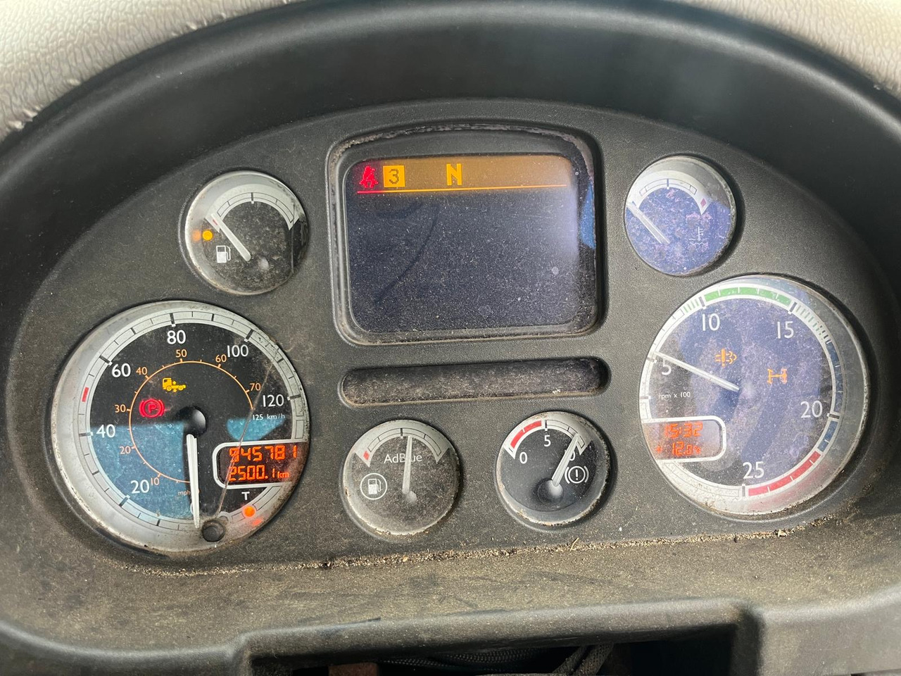 DAF 85 410 - Vilkikas: foto 2 DAF 85 410 - Vilkikas: foto 2