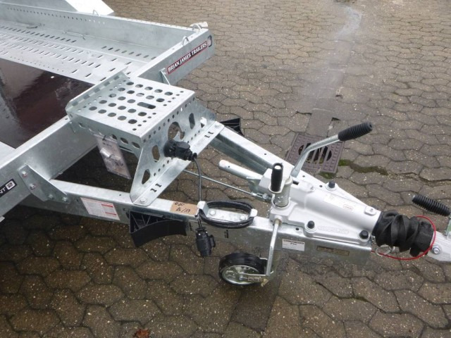 Brian James Cargo Digger Plant 2 Baumaschinenanhänger 543-2813-27-2-13, 2800 x 1300 mm, 2,7 to. - Priekaba spec technikai: foto 3 Brian James Cargo Digger Plant 2 Baumaschinenanhänger 543-2813-27-2-13, 2800 x 1300 mm, 2,7 to. - Priekaba spec technikai: foto 3