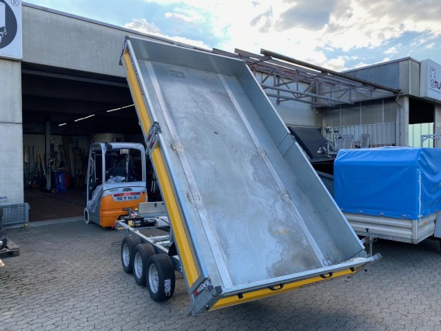 Brian James Cargo Tipper Heckkipper 3-achs, 526-4020-35-3-12, 4000 x 2000 x 300 mm, 3,5 to. - Savivartis priekaba: foto 3 Brian James Cargo Tipper Heckkipper 3-achs, 526-4020-35-3-12, 4000 x 2000 x 300 mm, 3,5 to. - Savivartis priekaba: foto 3