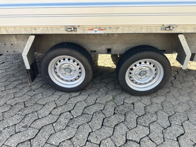 Humbaur 3-Seitenkipper HTK 3000.31 Alu, mit Laubgitteraufsatz, 3140 x 1750 x 350 mm, 3,0 to. - Savivartis priekaba: foto 3 Humbaur 3-Seitenkipper HTK 3000.31 Alu, mit Laubgitteraufsatz, 3140 x 1750 x 350 mm, 3,0 to. - Savivartis priekaba: foto 3