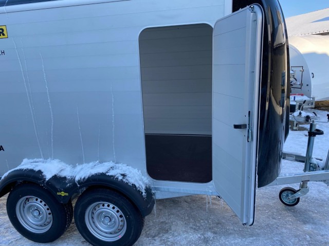 Humbaur Poly-Alu Koffer HKPA 203217, 2,0 to., 3280 x 1770 x 1800 mm - Furgonas priekaba: foto 1 Humbaur Poly-Alu Koffer HKPA 203217, 2,0 to., 3280 x 1770 x 1800 mm - Furgonas priekaba: foto 1