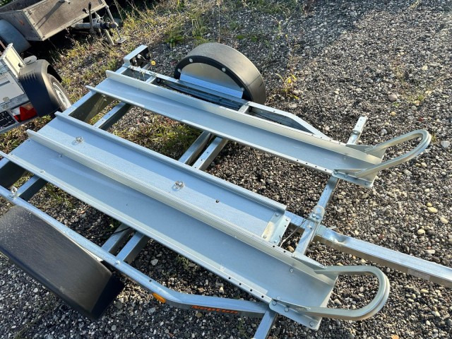 Neptun Motorradanhänger GN064, N6-220 pm2, 100 km/h 0,75 t. 2250 x 1300 x 31 mm - Motociklo priekaba: foto 5 Neptun Motorradanhänger GN064, N6-220 pm2, 100 km/h 0,75 t. 2250 x 1300 x 31 mm - Motociklo priekaba: foto 5