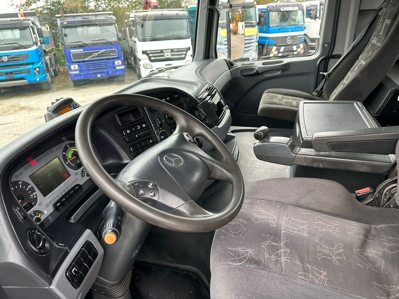 MERCEDES-BENZ Actros 3246 8x4 Kipper - Savivartis sunkvežimis: foto 4 MERCEDES-BENZ Actros 3246 8x4 Kipper - Savivartis sunkvežimis: foto 4