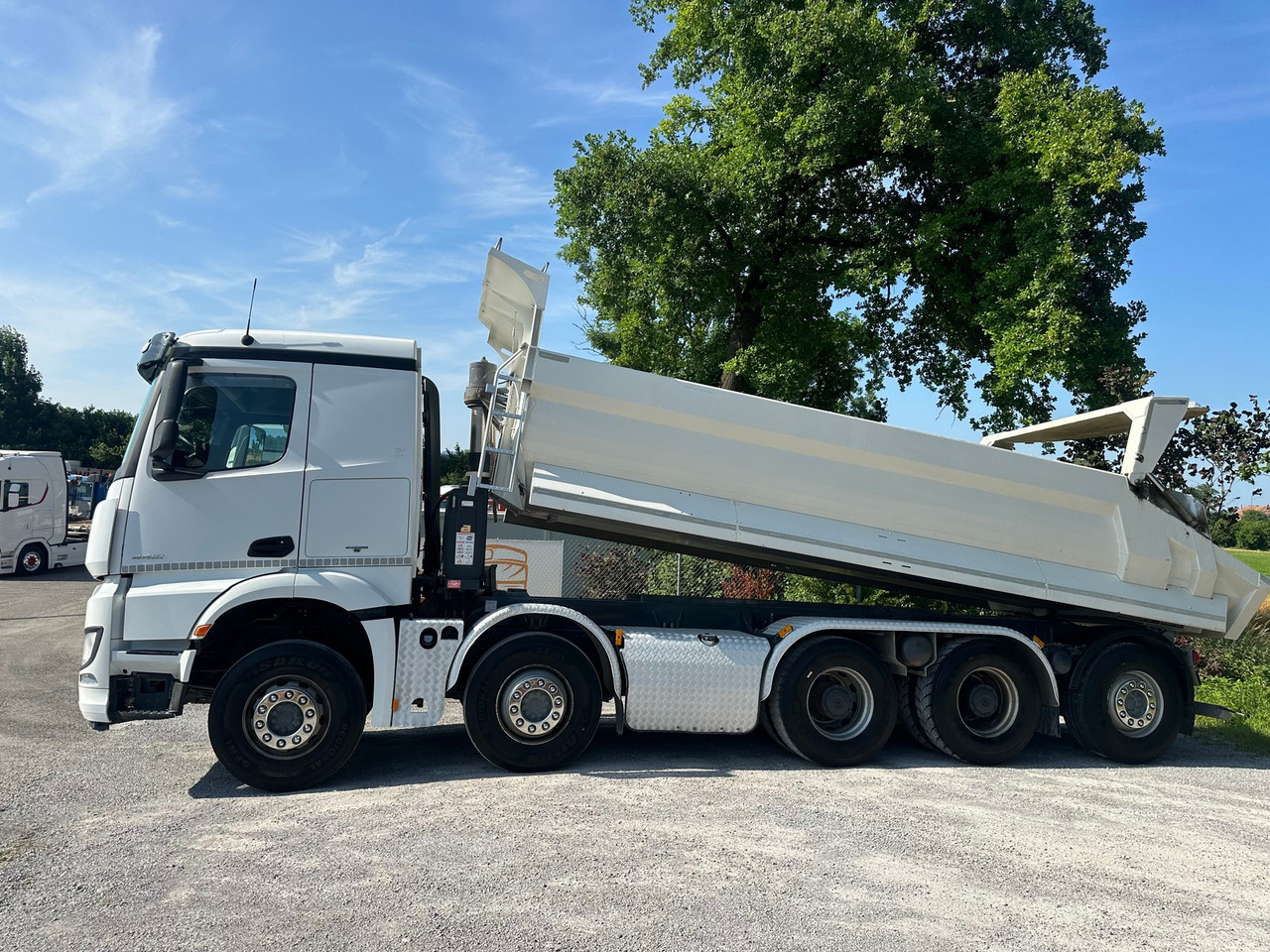 MERCEDES-BENZ Arocs 4451 10x4 Kipper - Savivartis sunkvežimis: foto 2 MERCEDES-BENZ Arocs 4451 10x4 Kipper - Savivartis sunkvežimis: foto 2