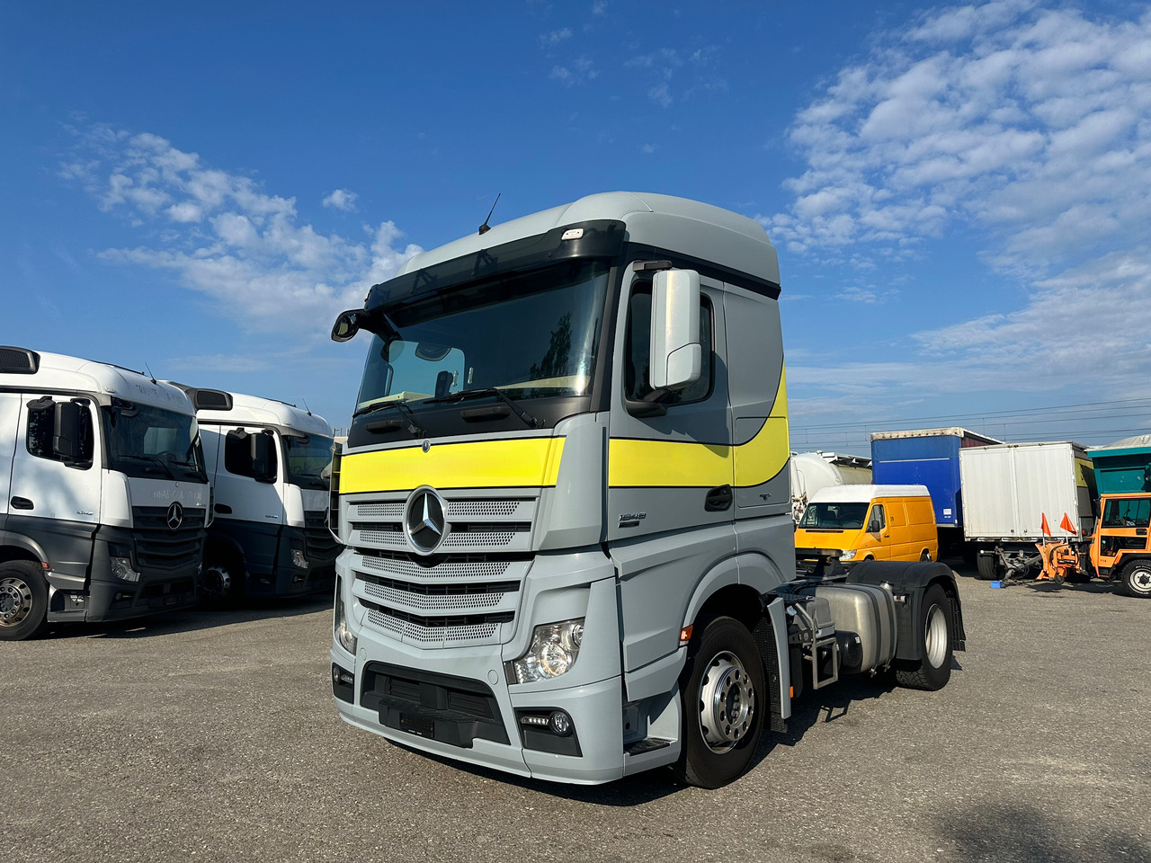 Mercedes Actros 18.48 18.41 18.40 18.44 18.46 18.45 18.42 18.48 - Vilkikas: foto 1 Mercedes Actros 18.48 18.41 18.40 18.44 18.46 18.45 18.42 18.48 - Vilkikas: foto 1