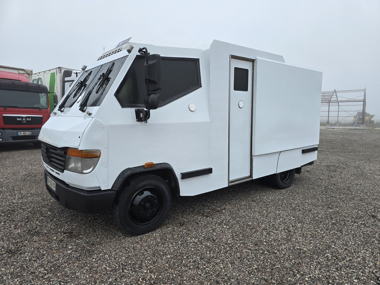 Inkasatorius Mercedes Vario 816: foto 6