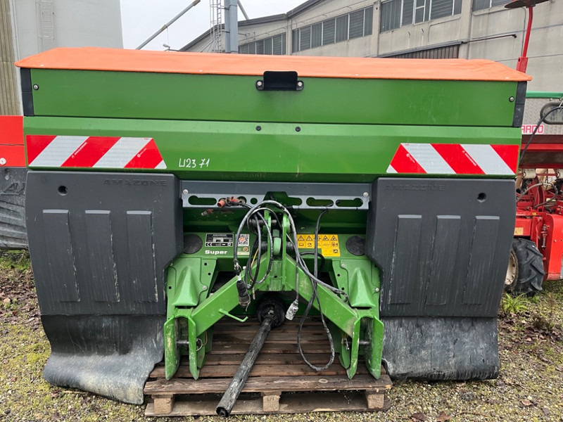 Amazone ZA-TS 1700 PROFIS TRONIC - Trąšų barstytuvas: foto 3 Amazone ZA-TS 1700 PROFIS TRONIC - Trąšų barstytuvas: foto 3