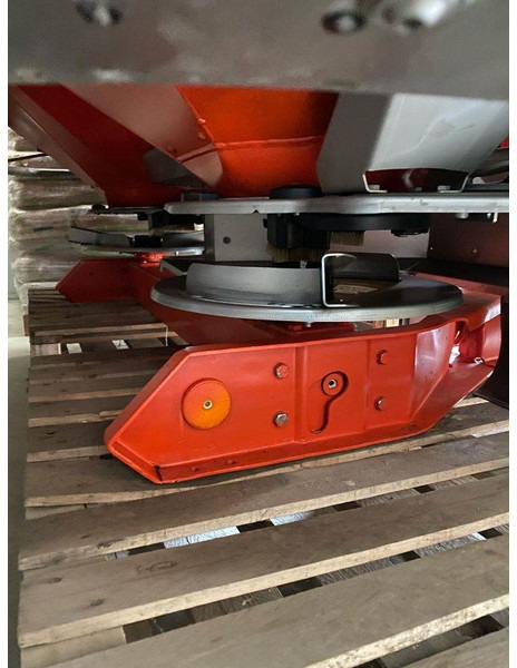 Kuhn Axis 40.1 W - Trąšų barstytuvas: foto 2 Kuhn Axis 40.1 W - Trąšų barstytuvas: foto 2