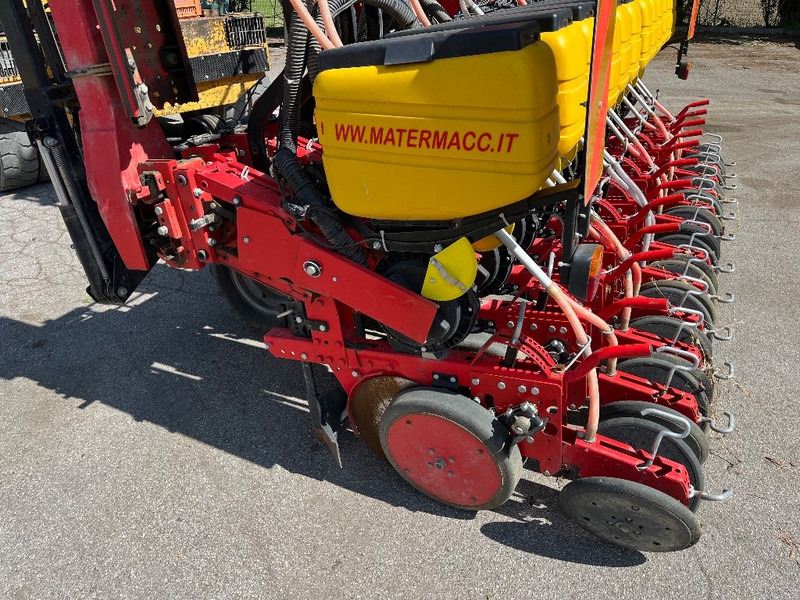 MaterMacc MS 8230 - Tikslaus išsėjimo sėjamoji: foto 4 MaterMacc MS 8230 - Tikslaus išsėjimo sėjamoji: foto 4